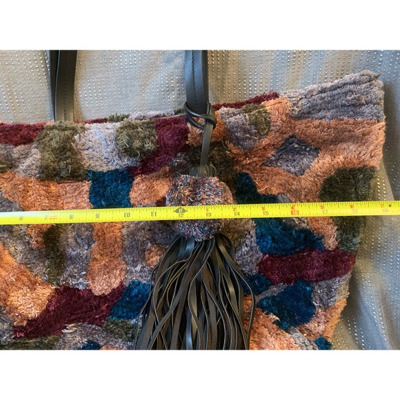 ZARA Large Hand Made Carpet Tote Bag - Picture 5 of 11